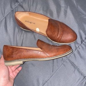 Caramel color flats